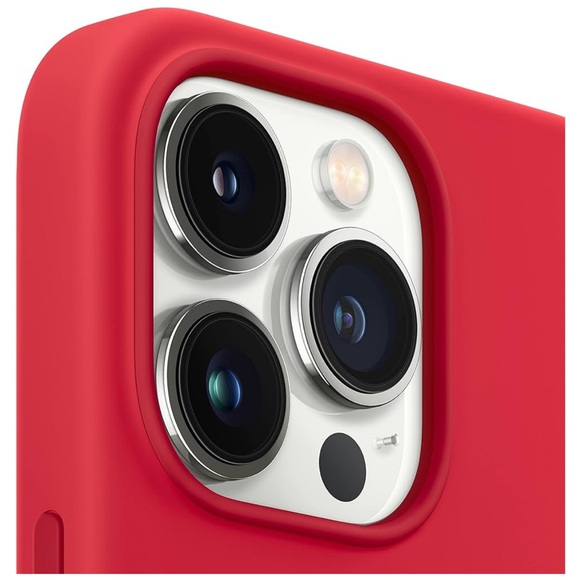 Apple iPhone 13 Silicone MagSafe Case - Picture 3 of 9